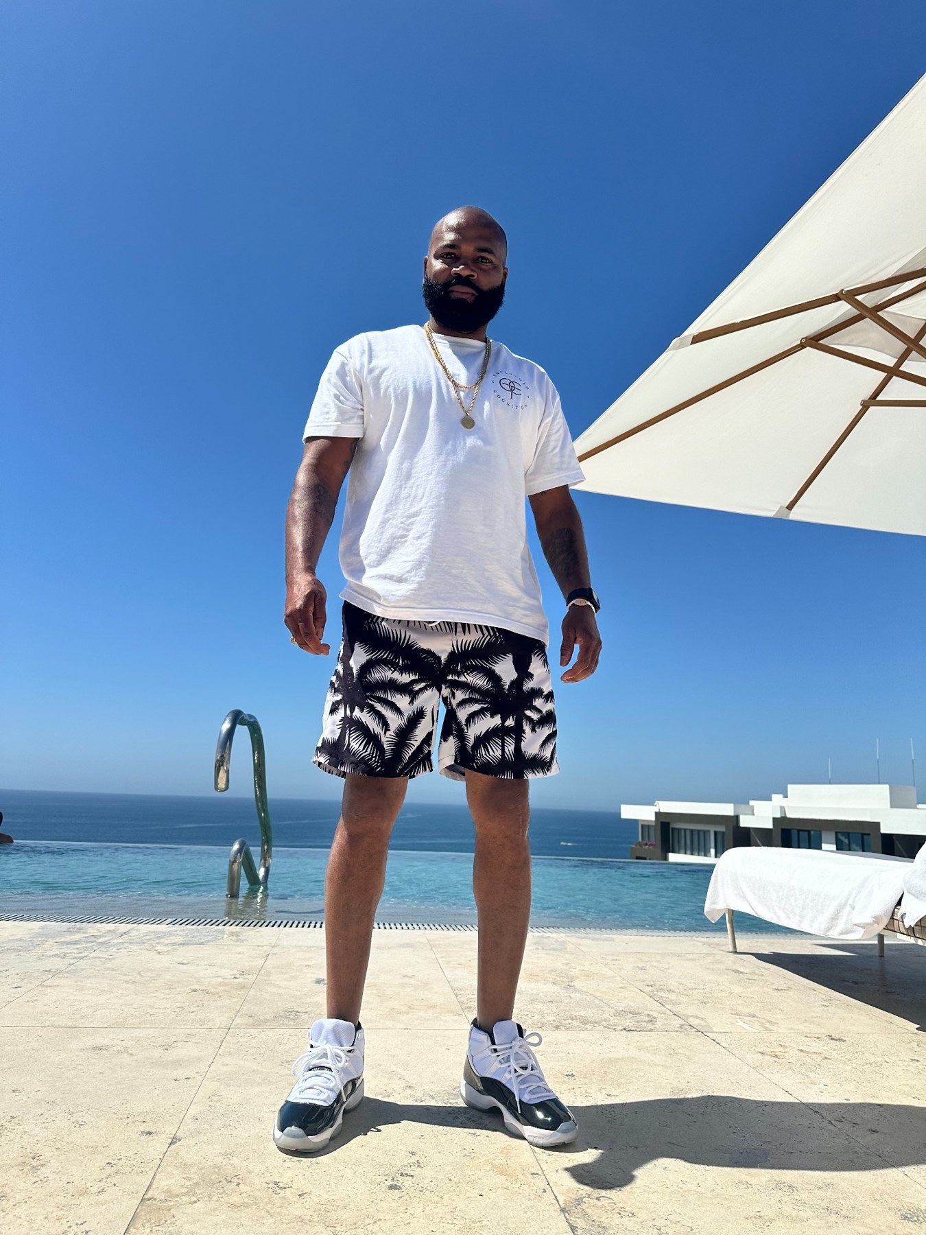 OTC white front logo tee full outfit